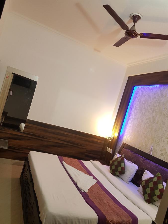 Hotel Perfect Palace Нью-Делі Екстер'єр фото